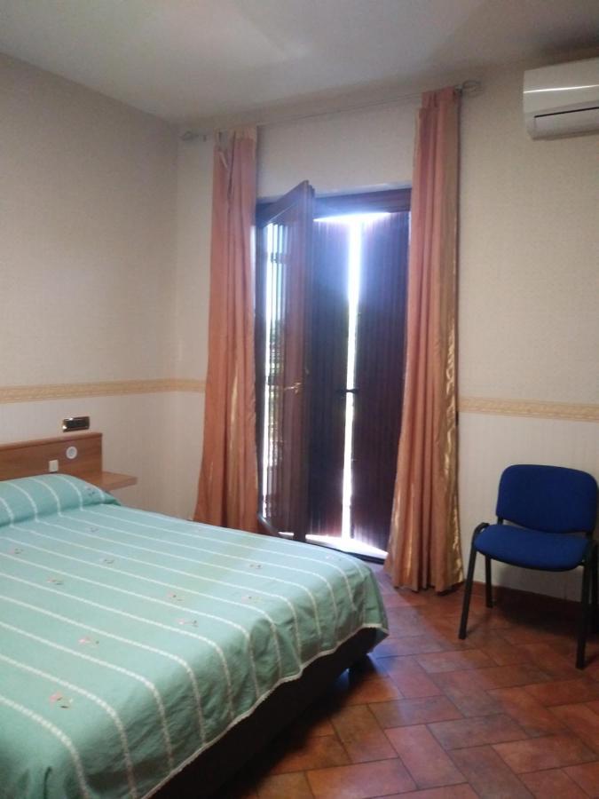 Casa Degli Ulivi Hotel Tivoli Luaran gambar