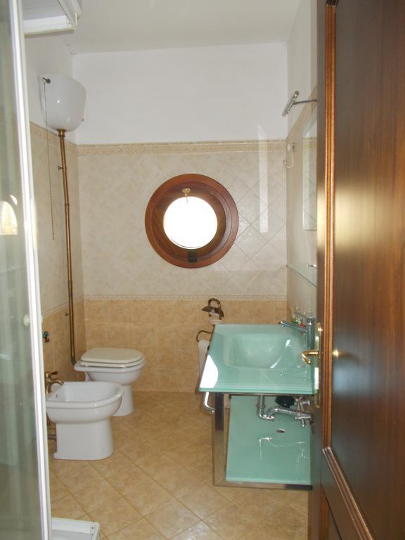 Casa Degli Ulivi Hotel Tivoli Bilik gambar