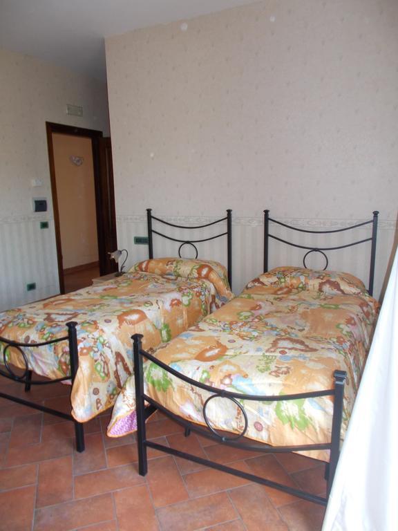 Casa Degli Ulivi Hotel Tivoli Bilik gambar